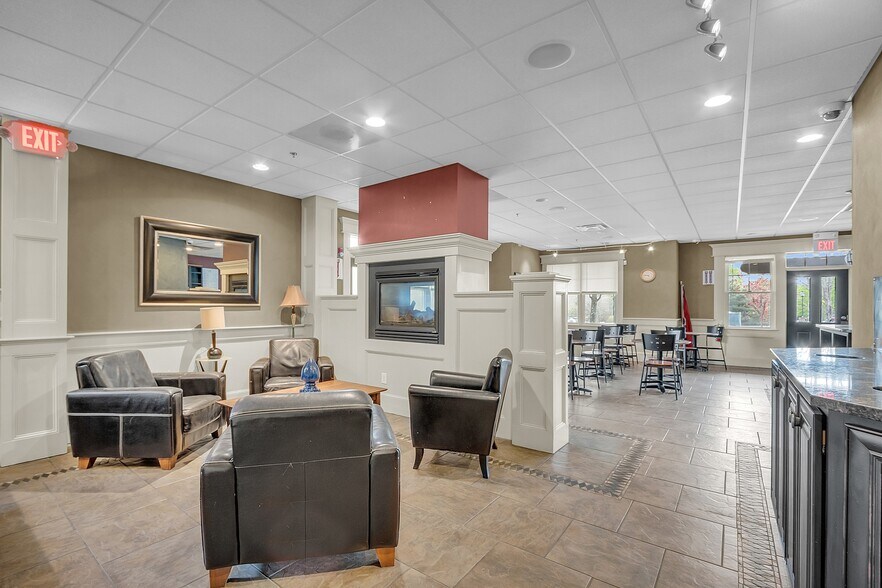 More Photos Of 307 Grafton St, Shrewsbury Office For Lease