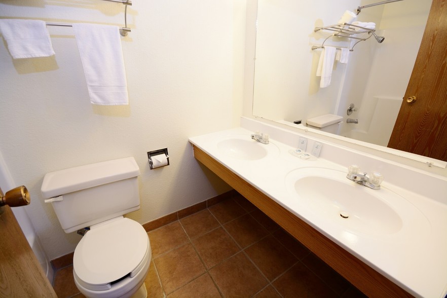 More Photos Of 2100 Fay St, Burlington Hotel For Sale