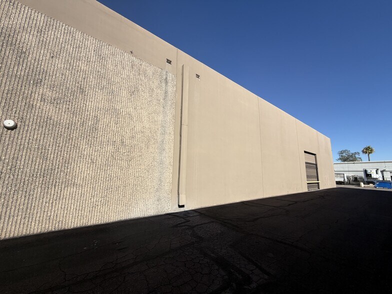 More Photos Of 3161 N 35th Ave, Phoenix Warehouse For Sale