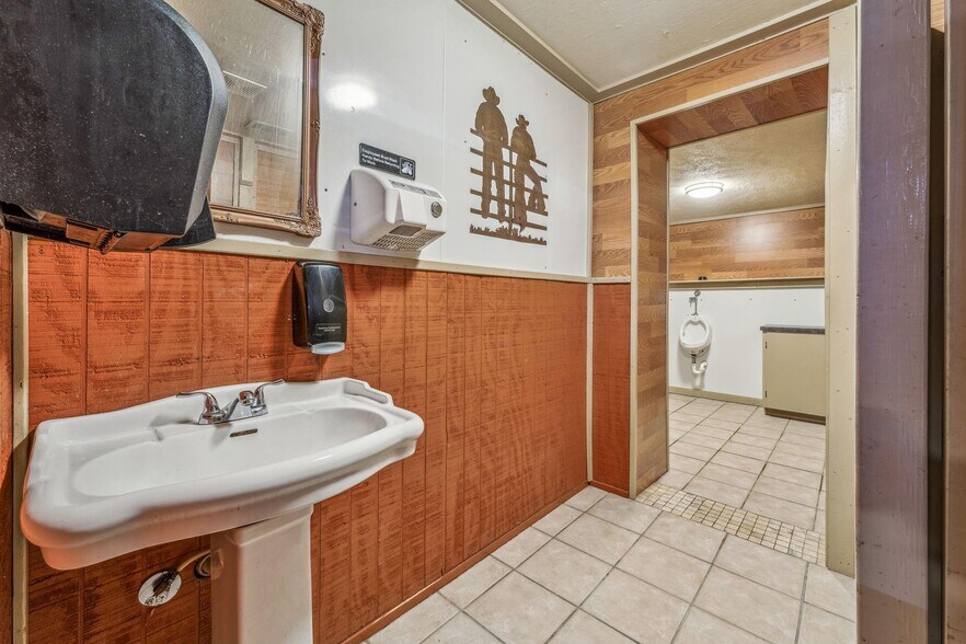 More Photos Of 3261 FM 933, Whitney Restaurant For Sale