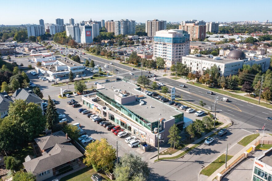 More Photos Of 7117 Bathurst St, Vaughan Medical For Lease