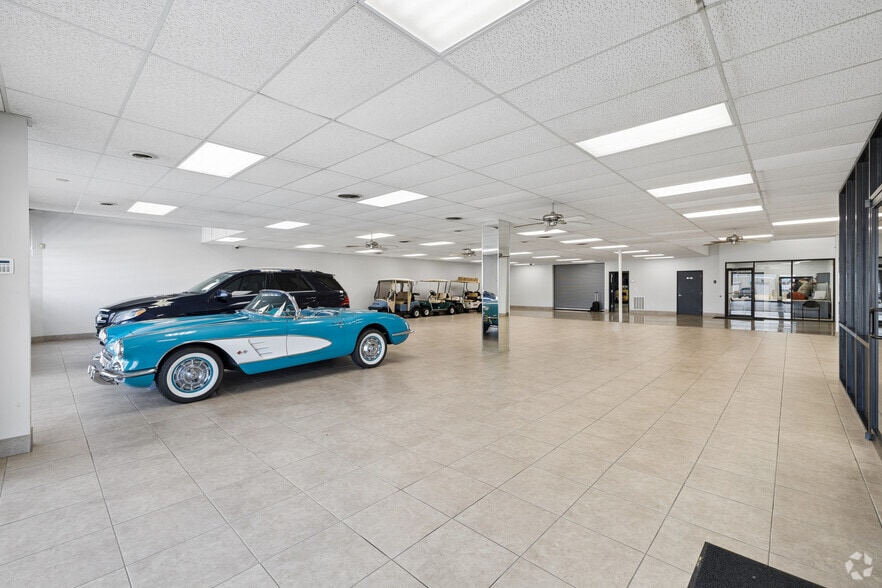 More Photos Of 7682 E 46th Pl, Tulsa Auto Dealership For Lease
