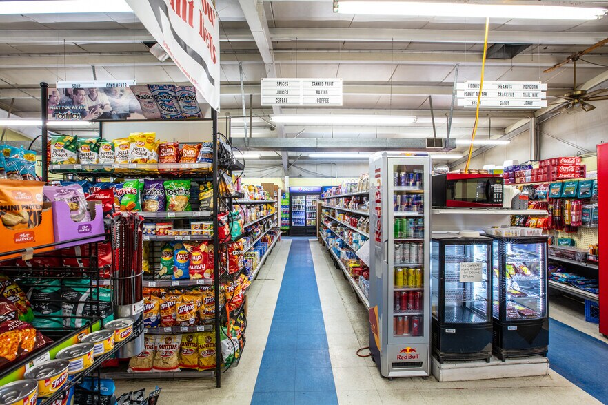 More Photos Of 118 4th ave, Clark Fork Supermarket For Sale