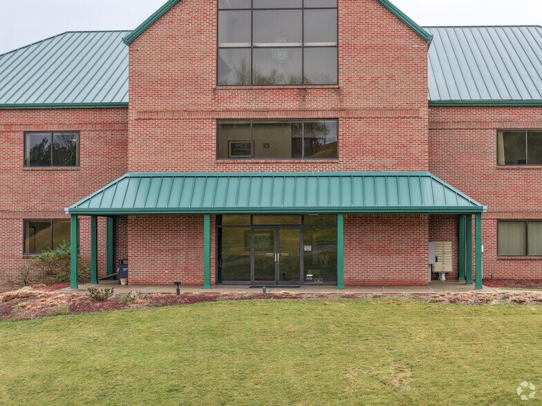 More Photos Of 125 Technology Dr, Canonsburg Office For Lease