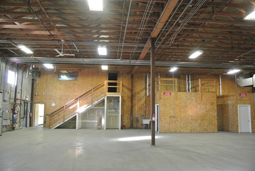 More Photos Of 6164 W Seltice Way, Post Falls Warehouse For Lease