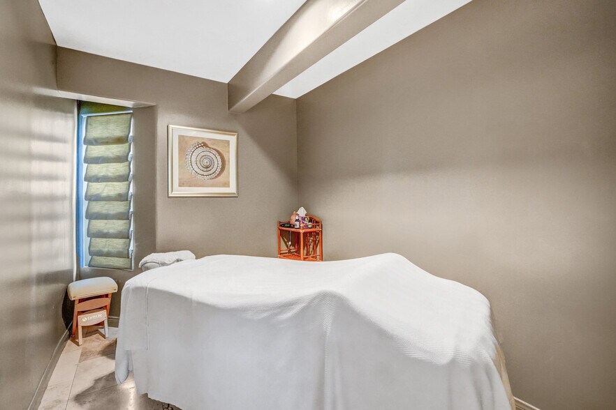 More Photos Of 21095 Raquel Rd, Laguna Beach Specialty For Sale