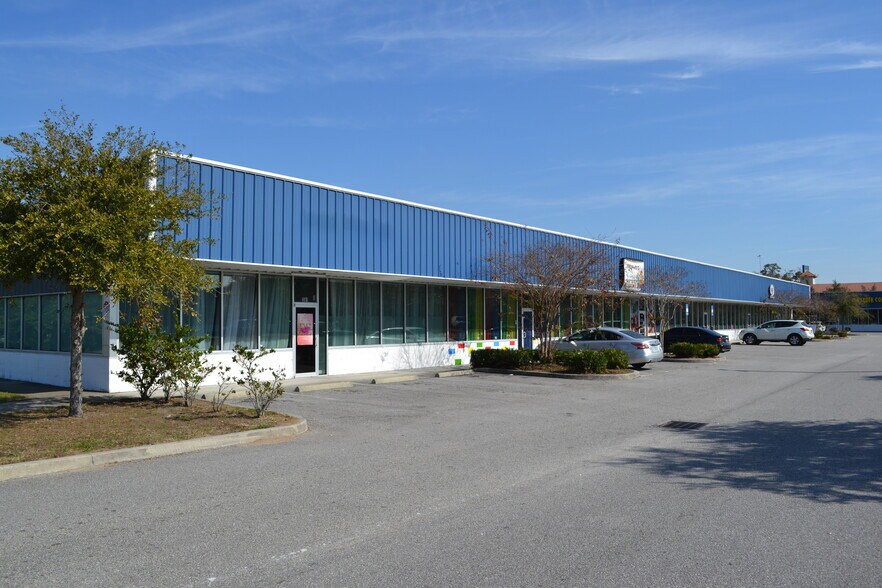 More Photos Of 10663 Monaco Dr, Jacksonville Unknown For Lease