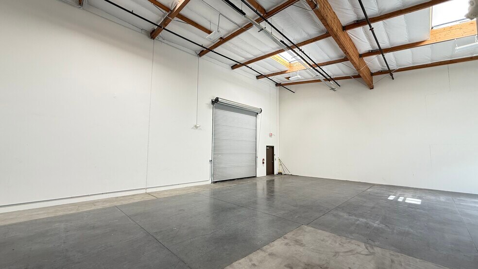 More Photos Of 29601-29607 Agoura Rd, Agoura Hills Unknown For Lease