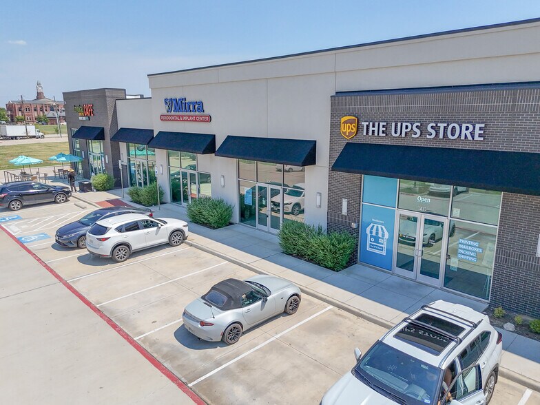 More Photos Of 720 S Highway 377, Roanoke Freestanding For Sale