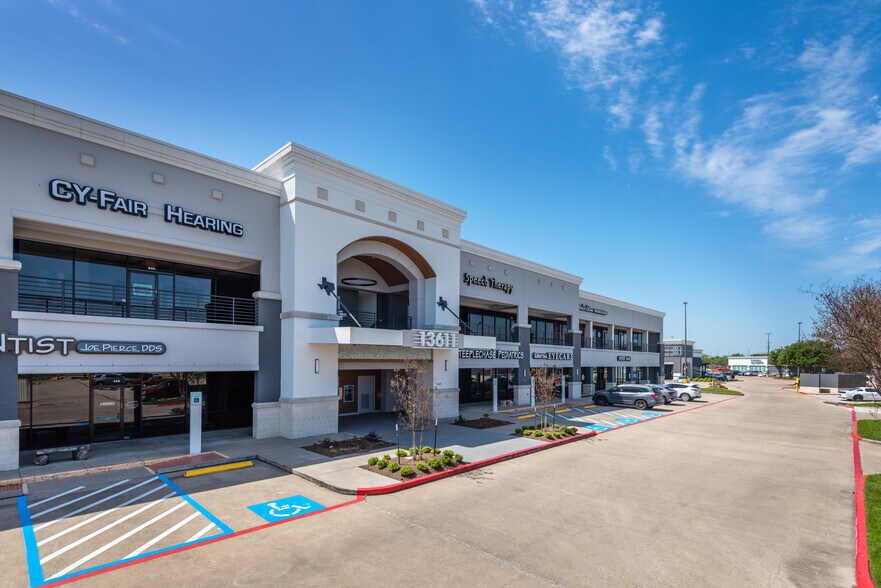 More Photos Of 17445 Spring Cypress Rd, Cypress Unknown For Lease