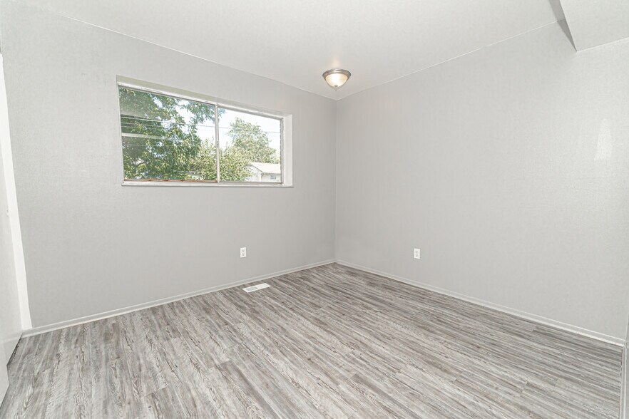 More Photos Of 103-151 Shepley Dr, Saint Louis Apartments For Sale