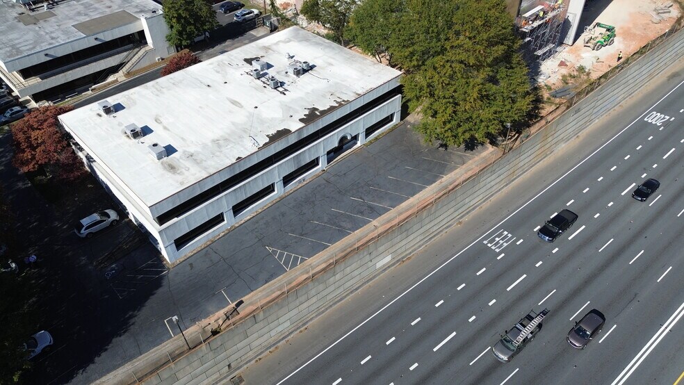 More Photos Of 2707 Buford Hwy, Atlanta Office For Sale