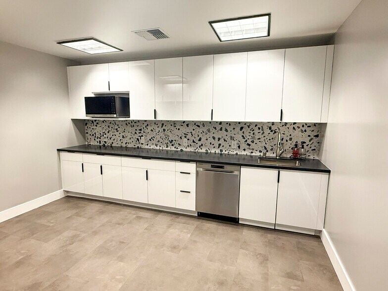 More Photos Of 10-20 Liberty Ship Way, Sausalito Light Manufacturing For Lease