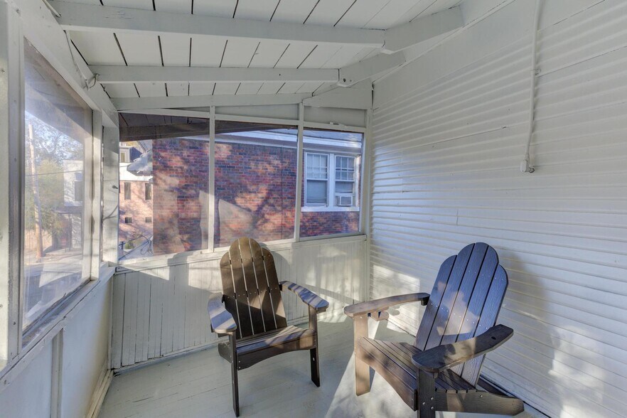 More Photos Of 963 New York St, Memphis Multifamily For Sale