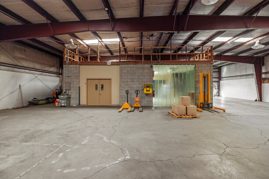 More Photos Of 3735 Washburn Way, Klamath Falls Warehouse For Lease