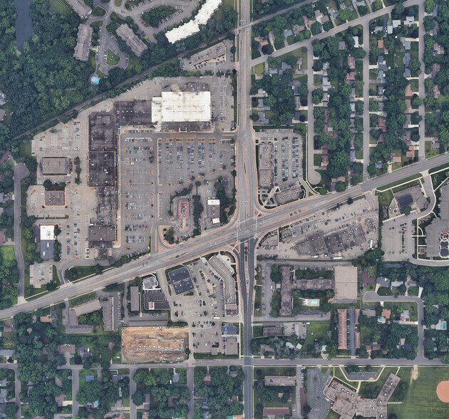 More Photos Of 4200 W Old Shakopee Rd, Bloomington Office For Lease
