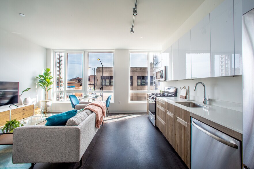 More Photos Of 1980 N Milwaukee Ave, Chicago Apartments For Lease