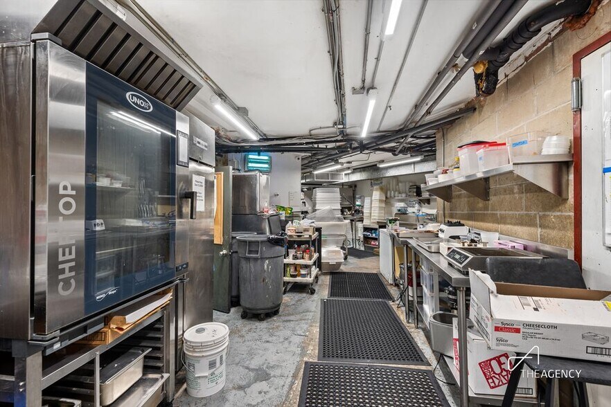 More Photos Of 212 Flatbush Ave, Brooklyn Storefront Retail Residential For Lease