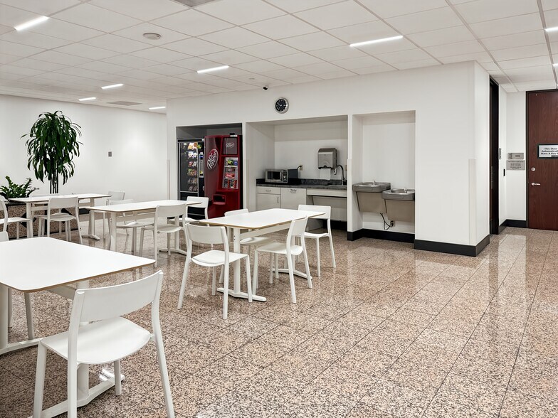 More Photos Of 13750 San Pedro Ave, San Antonio Coworking Space