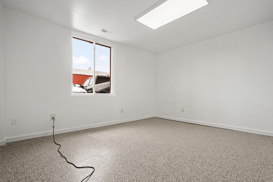 More Photos Of 1227 Deeds Ave, Dayton Warehouse For Lease