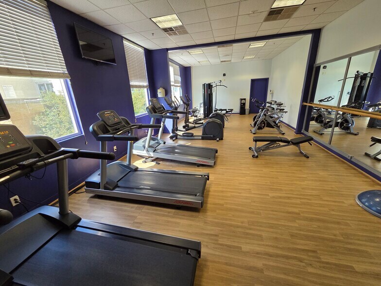 More Photos Of 1777 Burrstone Rd, New Hartford Hospitality For Sale