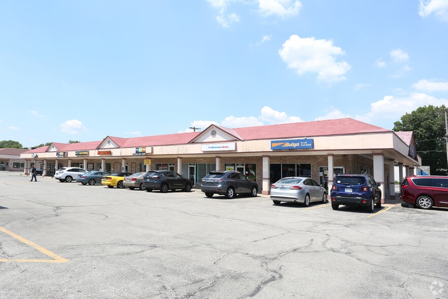 More Photos Of 534-618 E 99th St, Kansas City General Retail For Lease