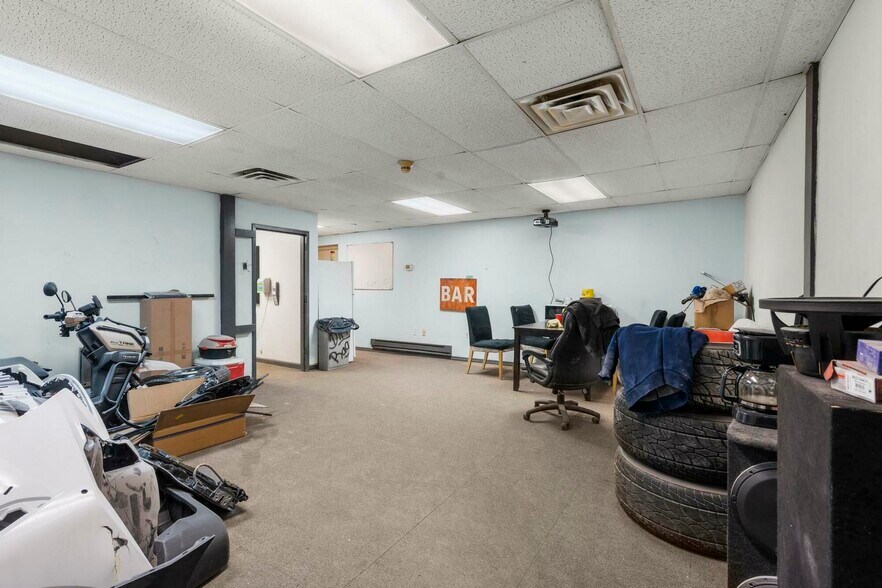 More Photos Of 85-87 James St, East Hartford Flex For Sale
