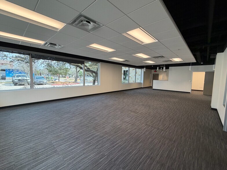 More Photos Of 411 W Main St, Round Rock Unknown For Lease