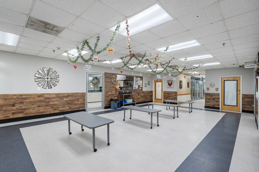 More Photos Of 10002 Camino Bandera, San Antonio Daycare Center For Sale