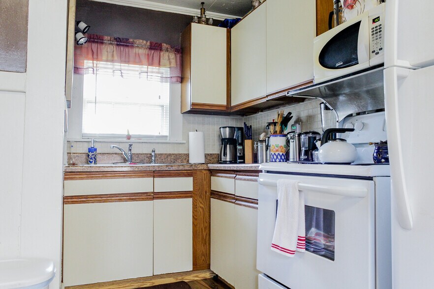 More Photos Of 105 Union Ave, Old Orchard Beach Apartments For Sale