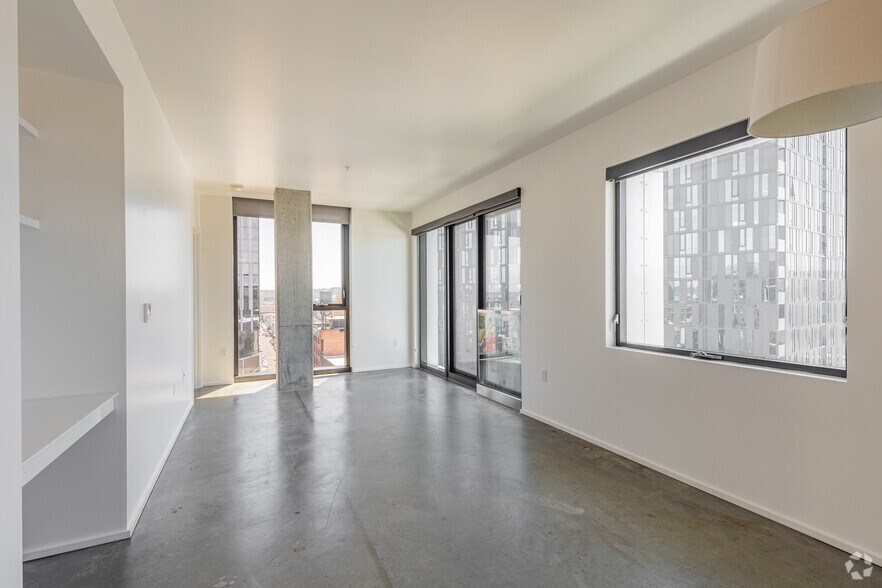 More Photos Of 329 NE Couch St, Portland Coworking Space