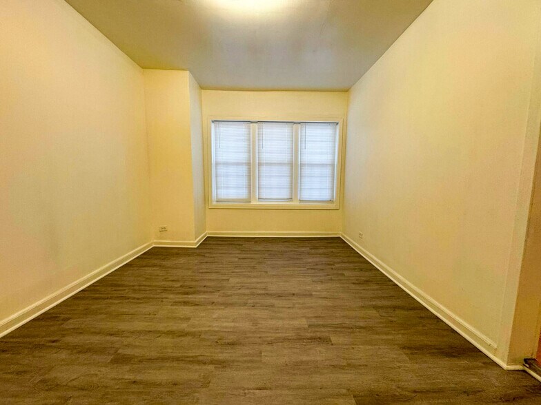 More Photos Of 8213 S Cottage Grove Ave, Chicago Multifamily For Sale