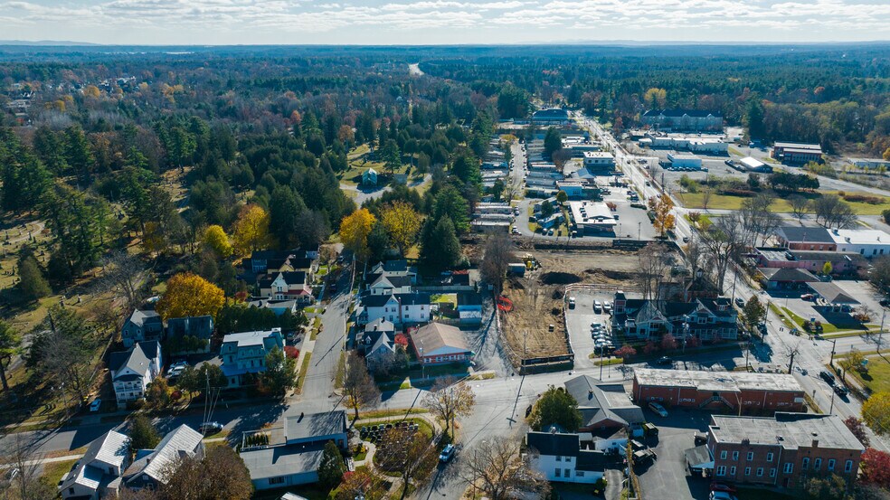 More Photos Of 48 Lincoln Ave, Saratoga Springs Freestanding For Sale