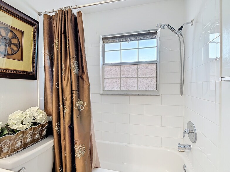 More Photos Of 139 SE Jefferson Cir N, Saint Petersburg Apartments For Sale