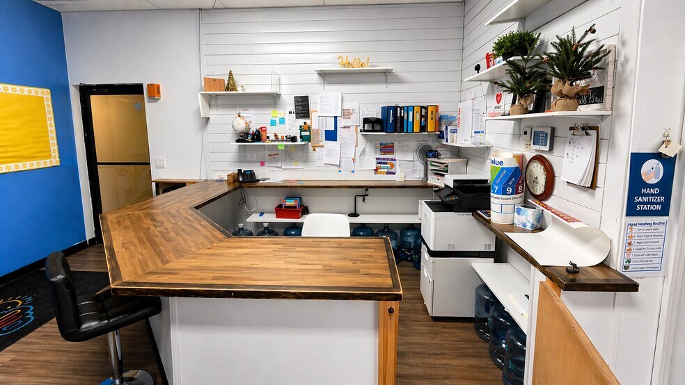 More Photos Of 163-175 Nassau Rd, Roosevelt Freestanding For Sale