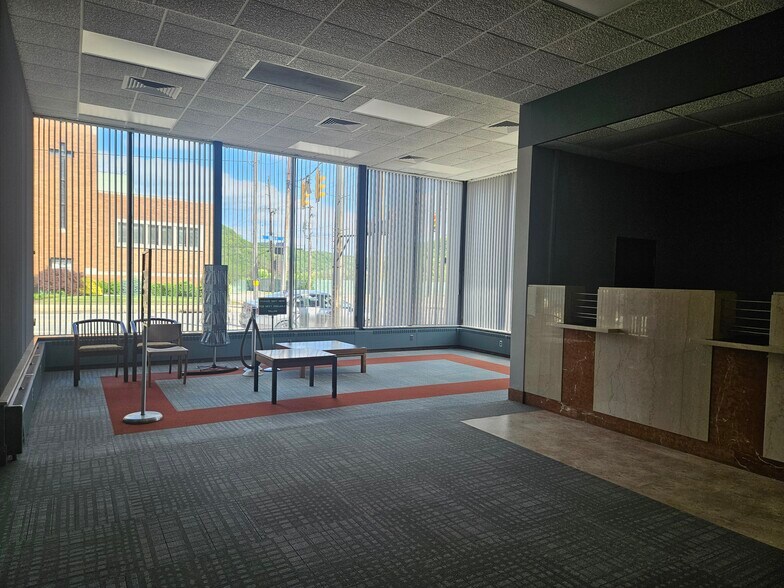 More Photos Of 3265 Main St, Weirton Bank For Sale