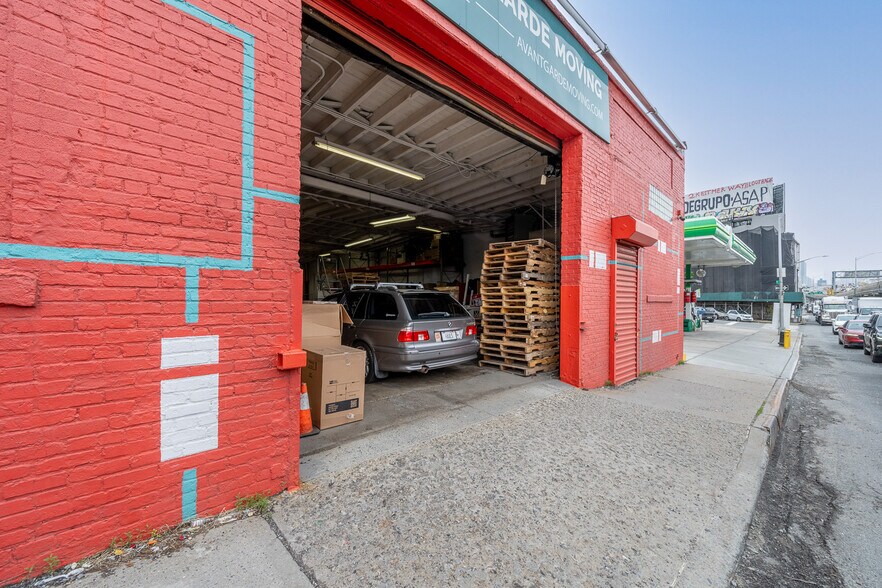 More Photos Of 3412 Borden Ave, Long Island City Warehouse For Sale