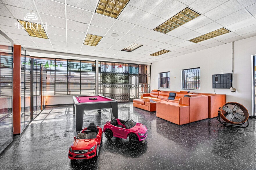 More Photos Of 4761 W Century Blvd, Inglewood Storefront For Sale