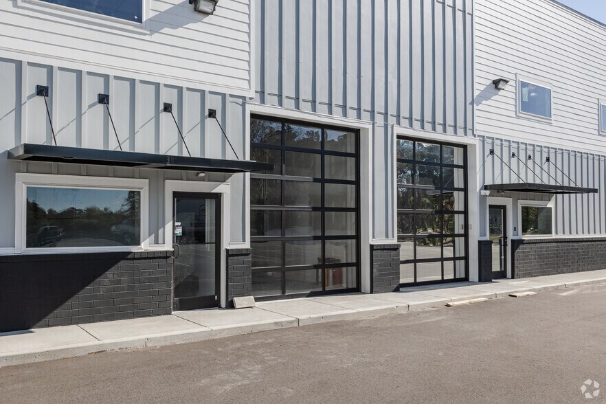 More Photos Of 8120 Windsor Hill Blvd, North Charleston Light Distribution For Lease