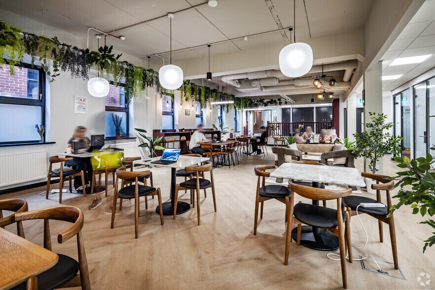 More Photos Of 33-34 Winckley Sq, Preston Coworking Space