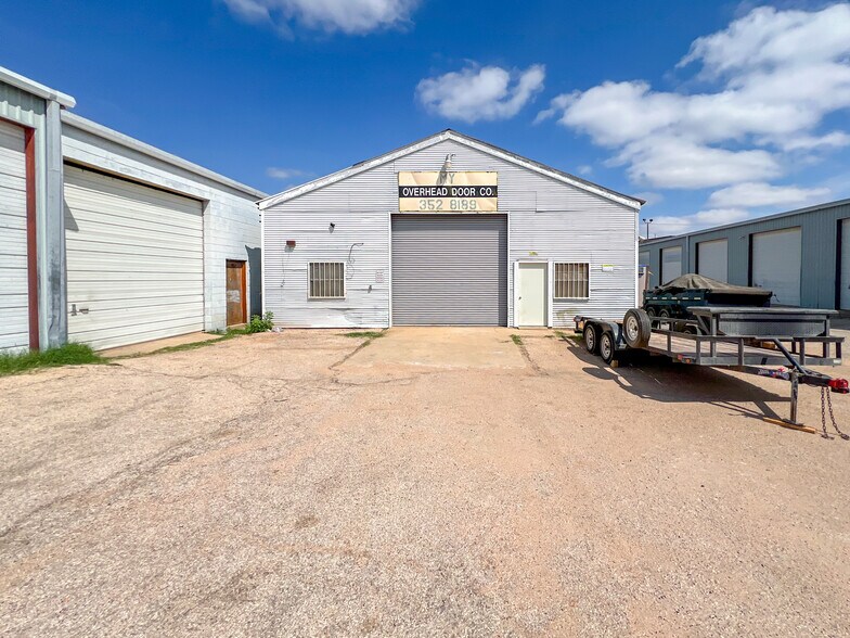 More Photos Of 1502 N Loop 250 W, Midland Warehouse For Sale
