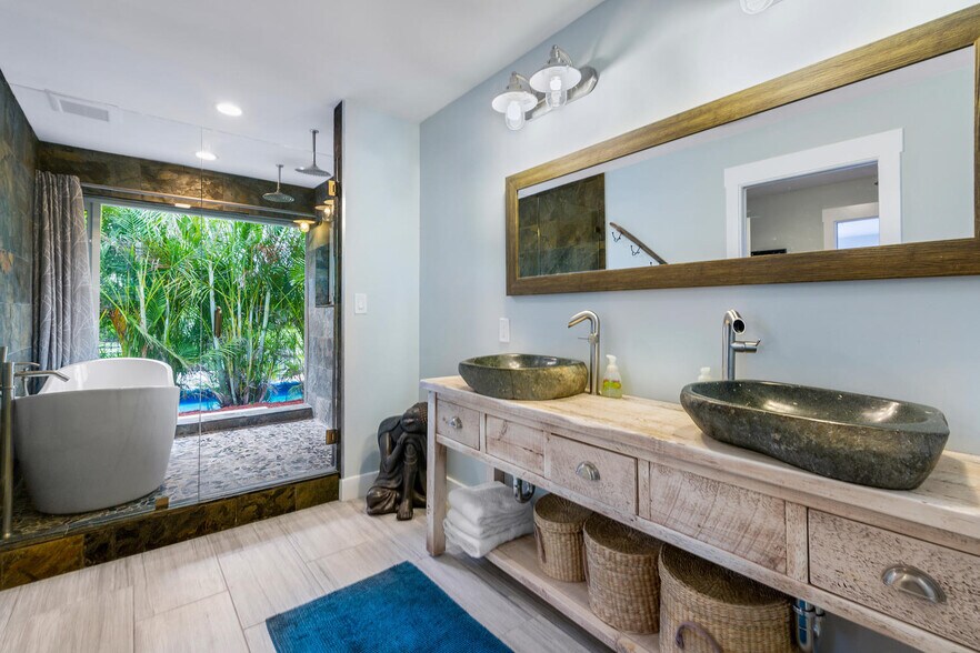 More Photos Of 1768 Tudor Rd, North Palm Beach Specialty For Sale