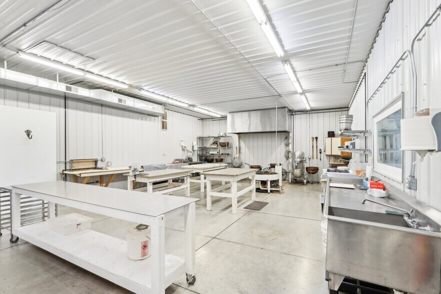 More Photos Of 680 Enterprise Dr, Lake Mills General Retail For Sale