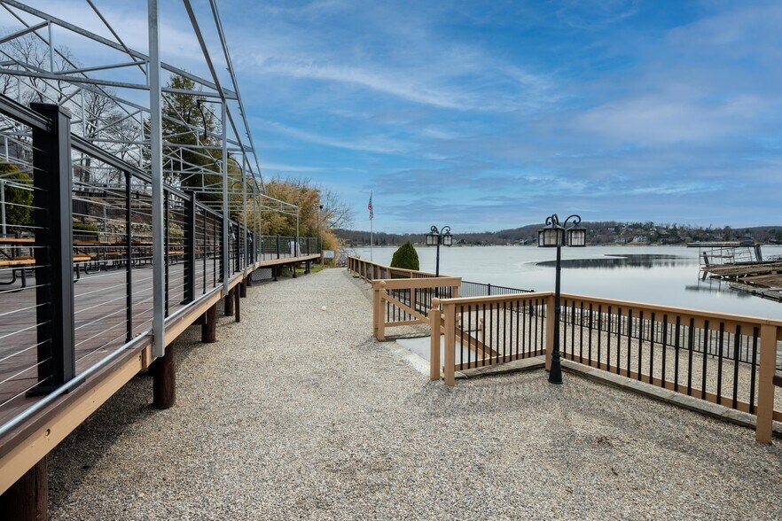 More Photos Of , Brookfield Unknown For Sale