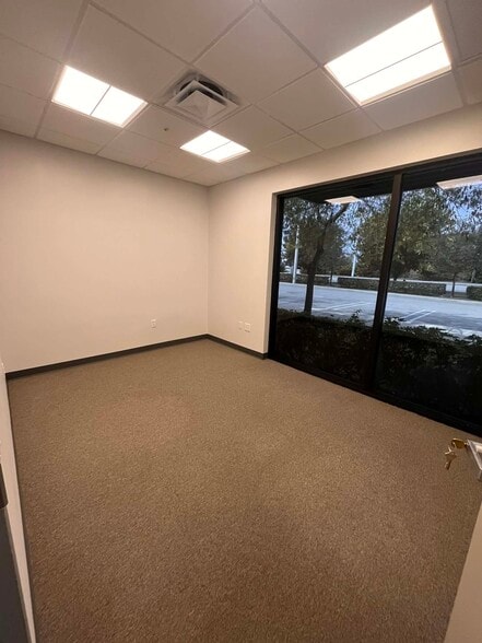 More Photos Of 3400 NW 27th Ave, Pompano Beach Light Distribution For Lease