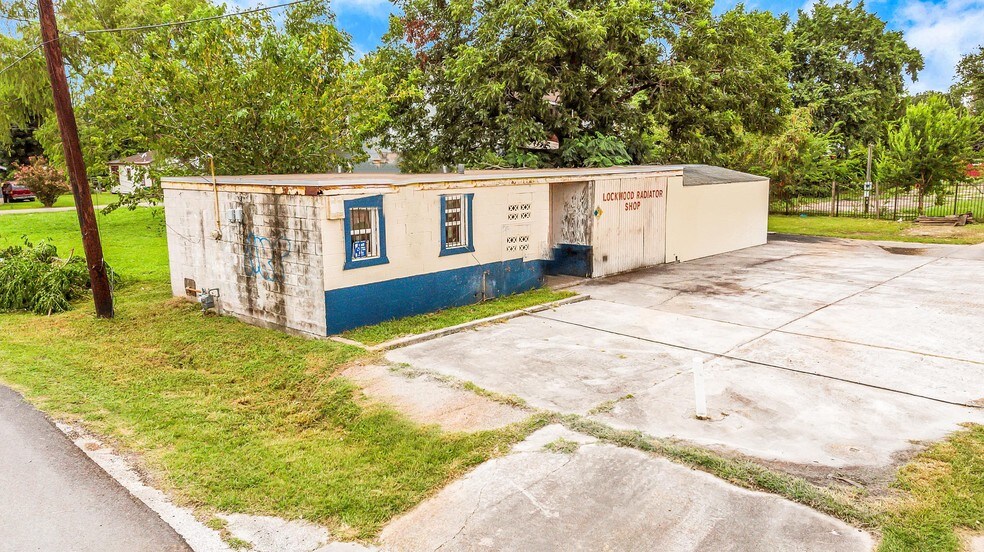 More Photos Of 2301 Lockwood Dr, Houston Auto Repair For Sale