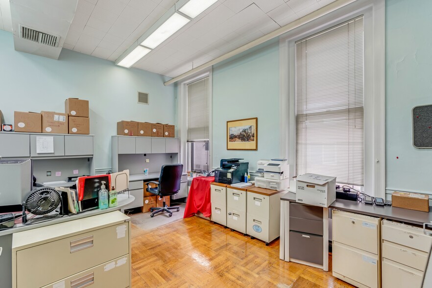 More Photos Of 115 Chestnut St, Philadelphia Office For Lease