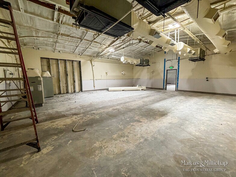 More Photos Of 4850 Jackson St, Denver Warehouse For Sale