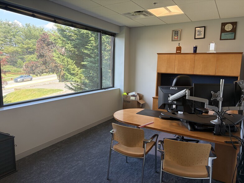 More Photos Of 492 Norristown Rd, Blue Bell Office For Sale