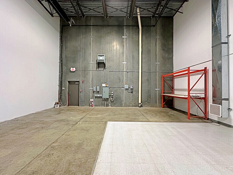 More Photos Of 400 Mackenzie Blvd, Fort McMurray Flex For Sale